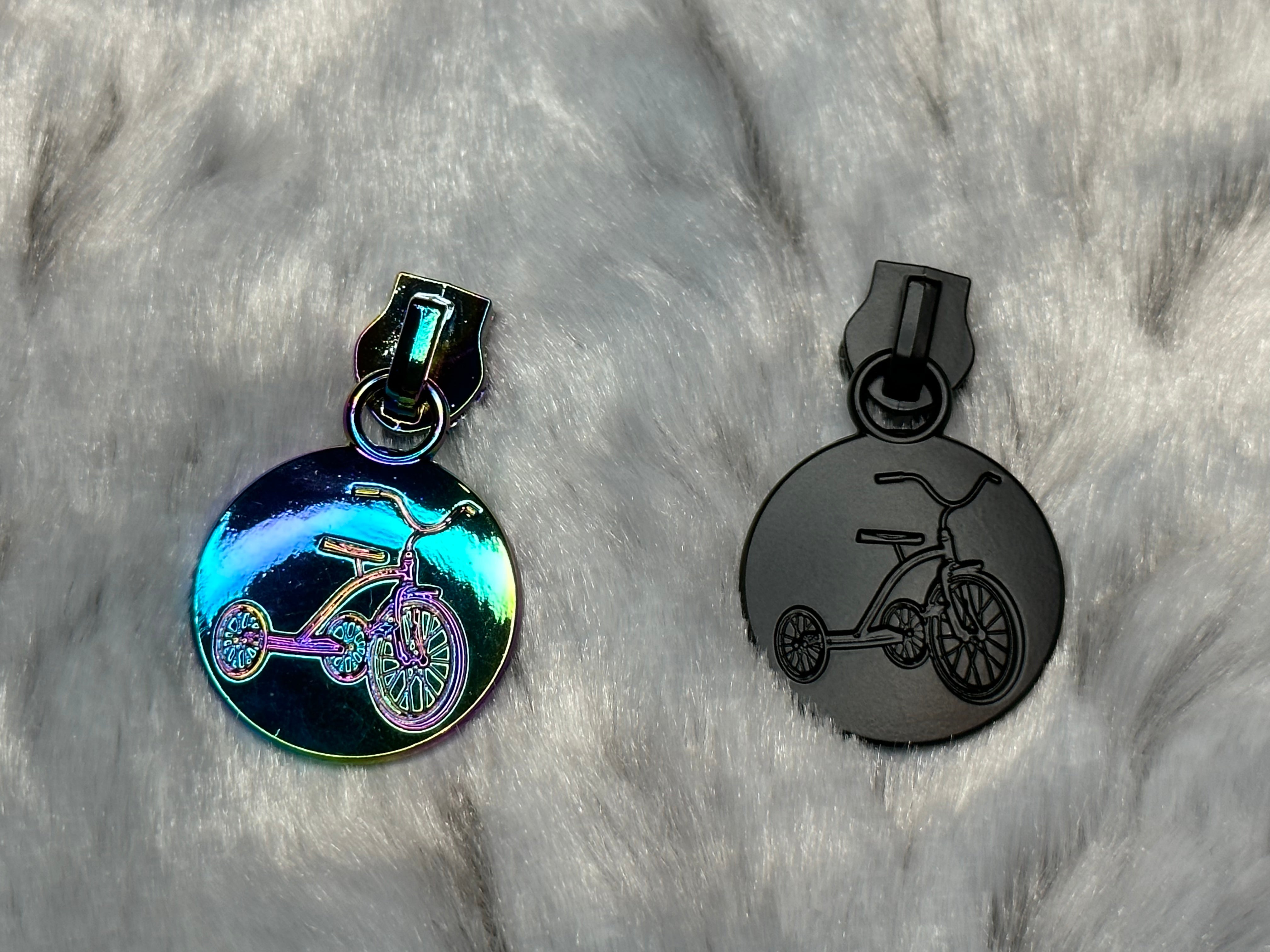 Jigsaw Trike Zipper Pull RAW DESIGNS CCTX