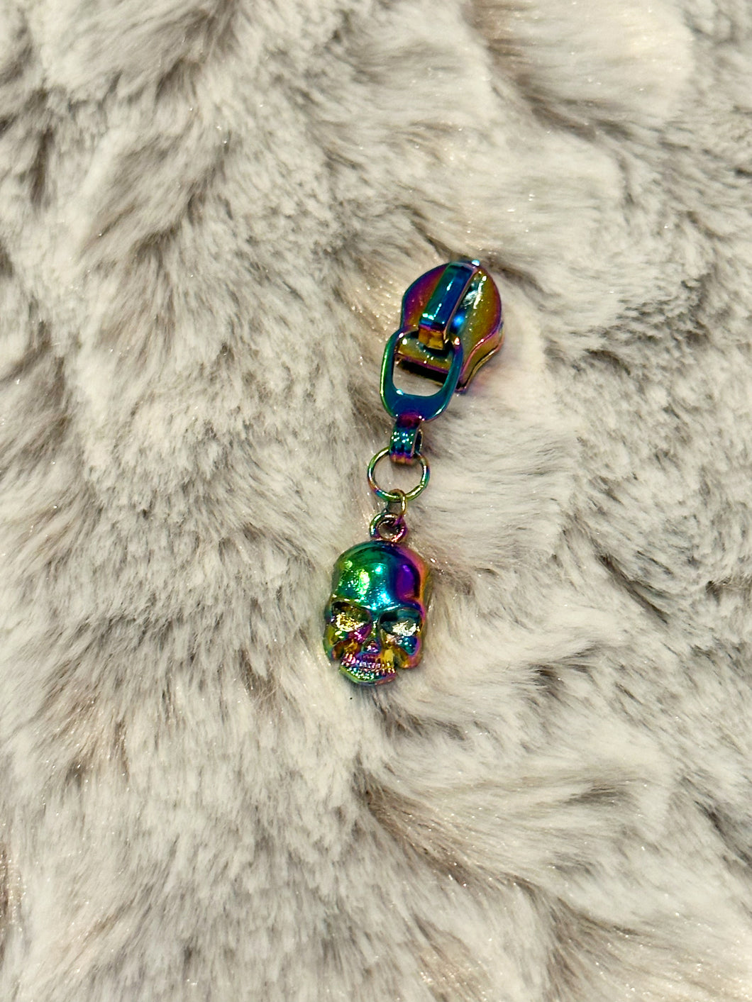 Rainbow Skull Zipper Pull (3D)