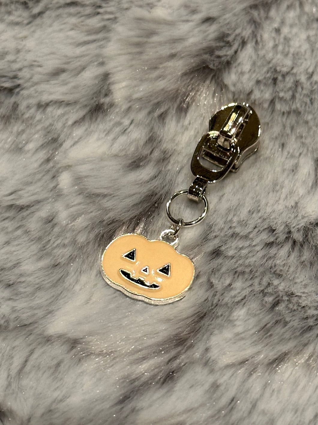 Glowing Pumpkin & Ghost Zipper Pull (GLOW - enamel)