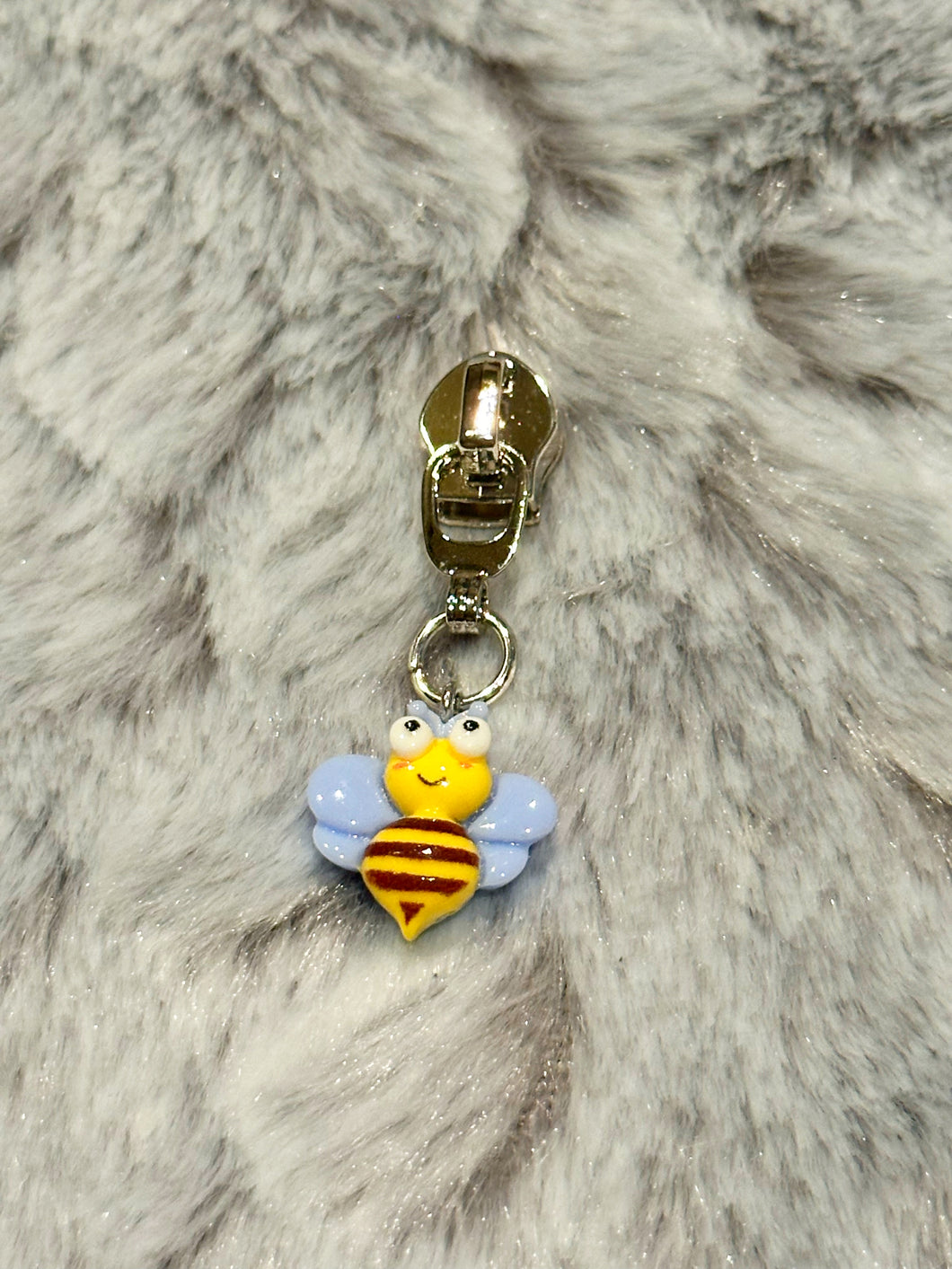 Bumble Bee Zipper Pull (resin)