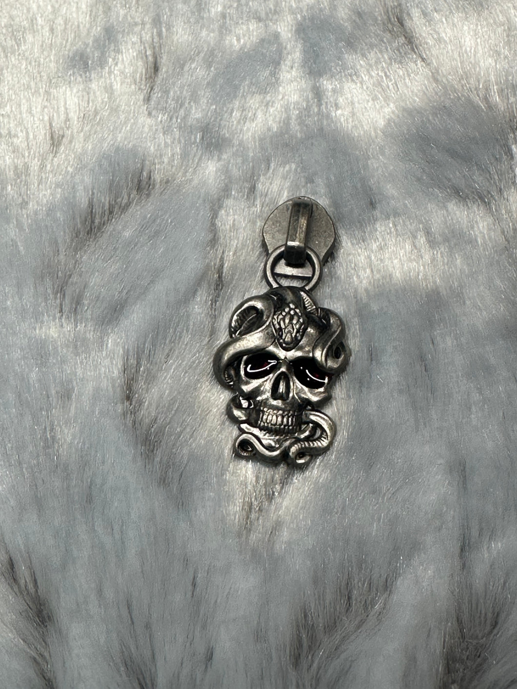 Snake Skull Zipper Pull (antique silver)