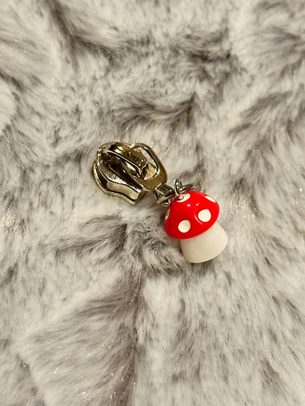 Little Red Mushroom Zipper Pull (resin)