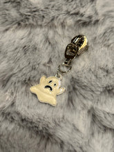 Load image into Gallery viewer, Glowing Pumpkin &amp; Ghost Zipper Pull (GLOW - enamel)
