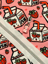 Load image into Gallery viewer, Strawberry Milk Project Pack (Milk Carton resin pull)
