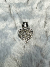 Load image into Gallery viewer, Filigree Mouse Heart Zipper Pull
