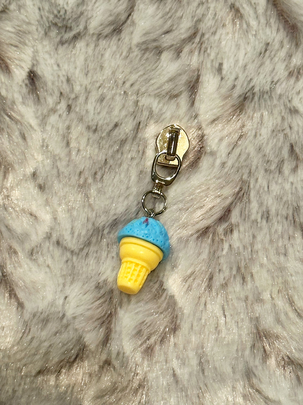 Blue Cone Zipper Pull (resin)