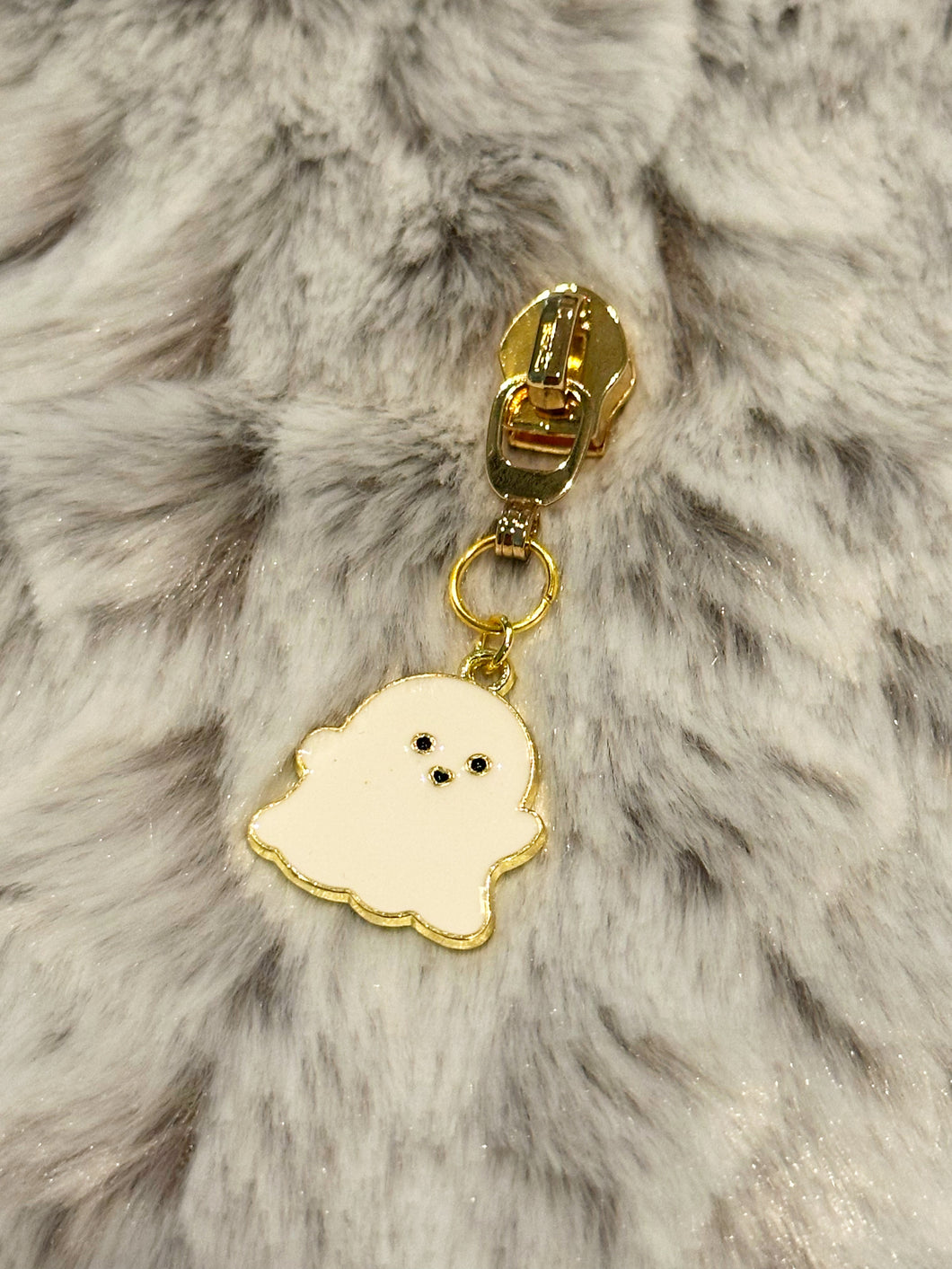 Little Ghostie Zipper Pull (enamel)