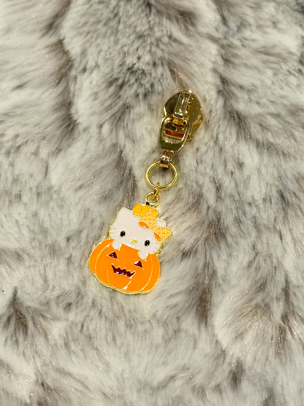 HK Pumpkin Patch Zipper Pull (enamel)