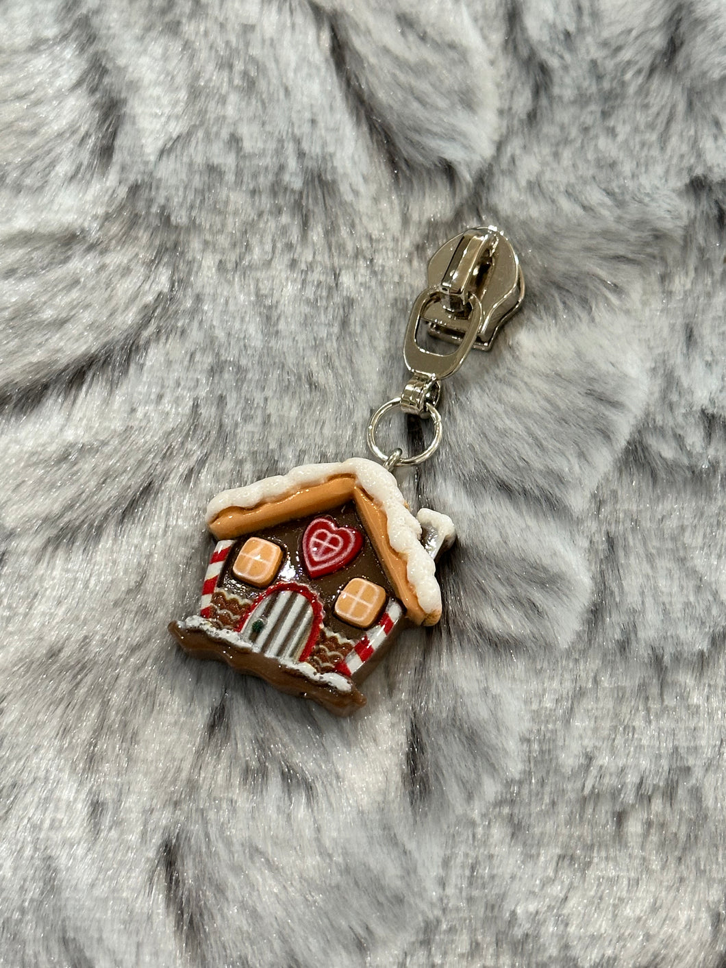 Gingerbread House Zipper Pull (resin)