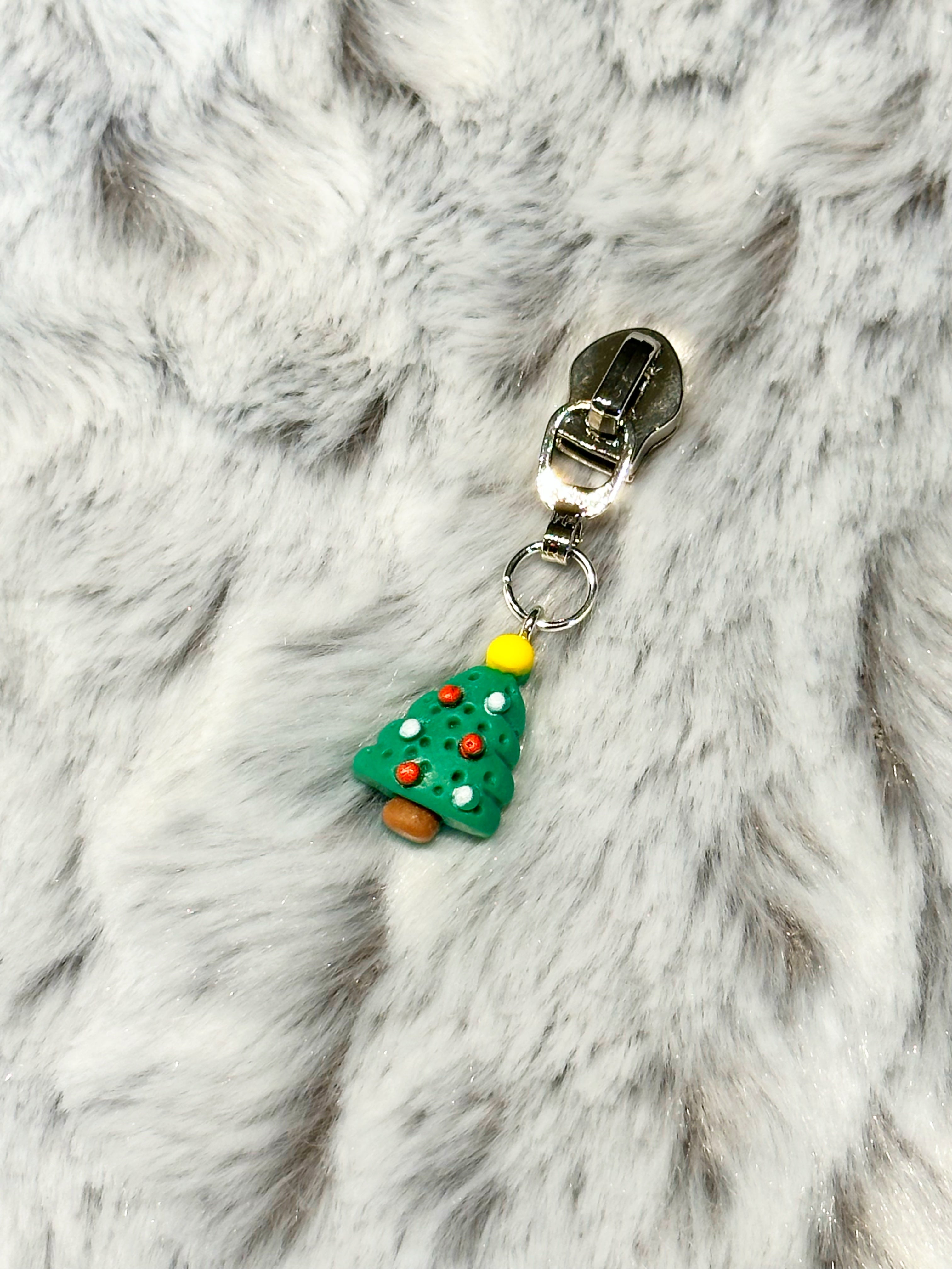 Mini Tree Zipper Pull (resin) – RAW DESIGNS CCTX