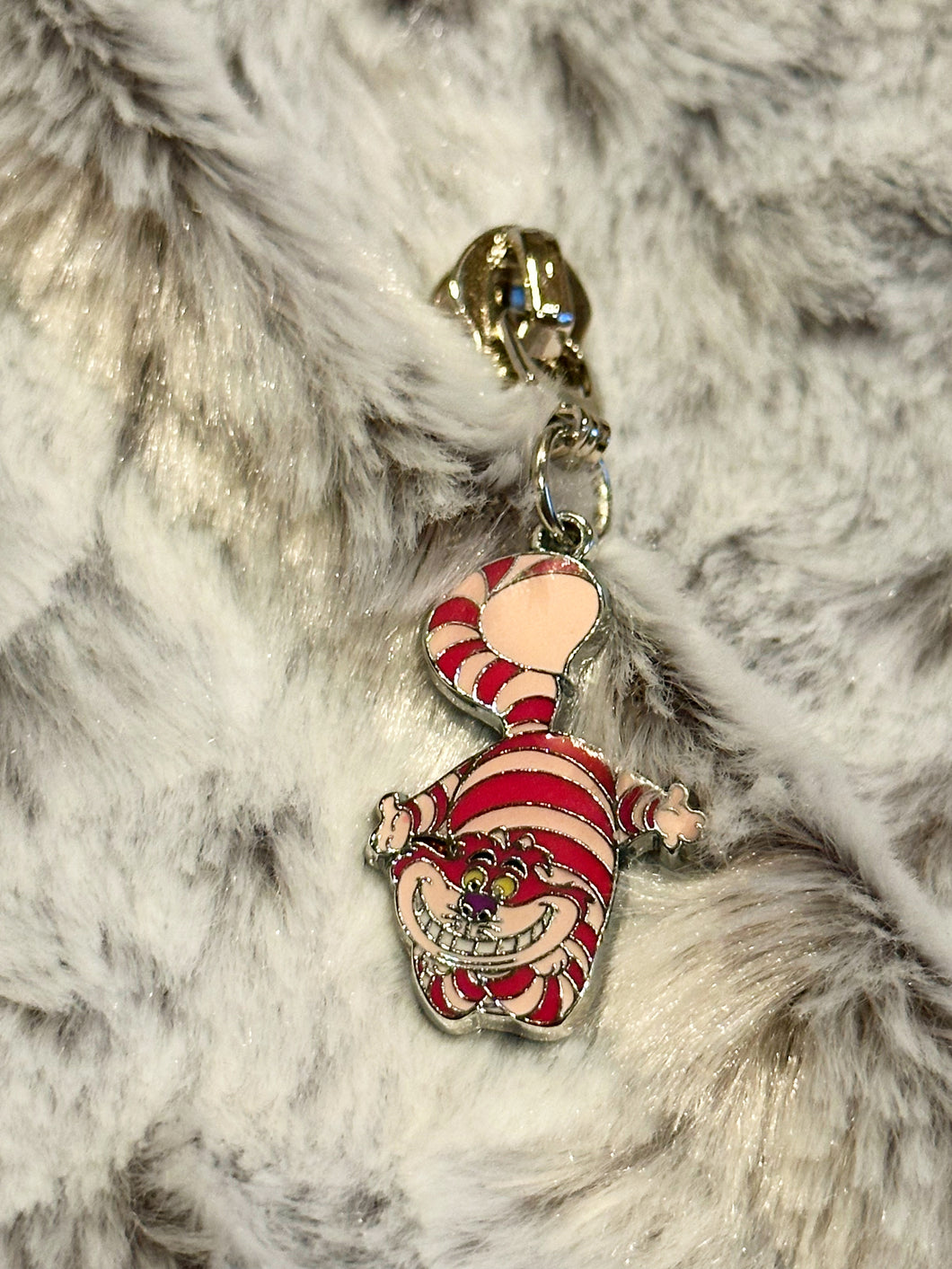 Cheshire Cat Zipper Pull (enamel)