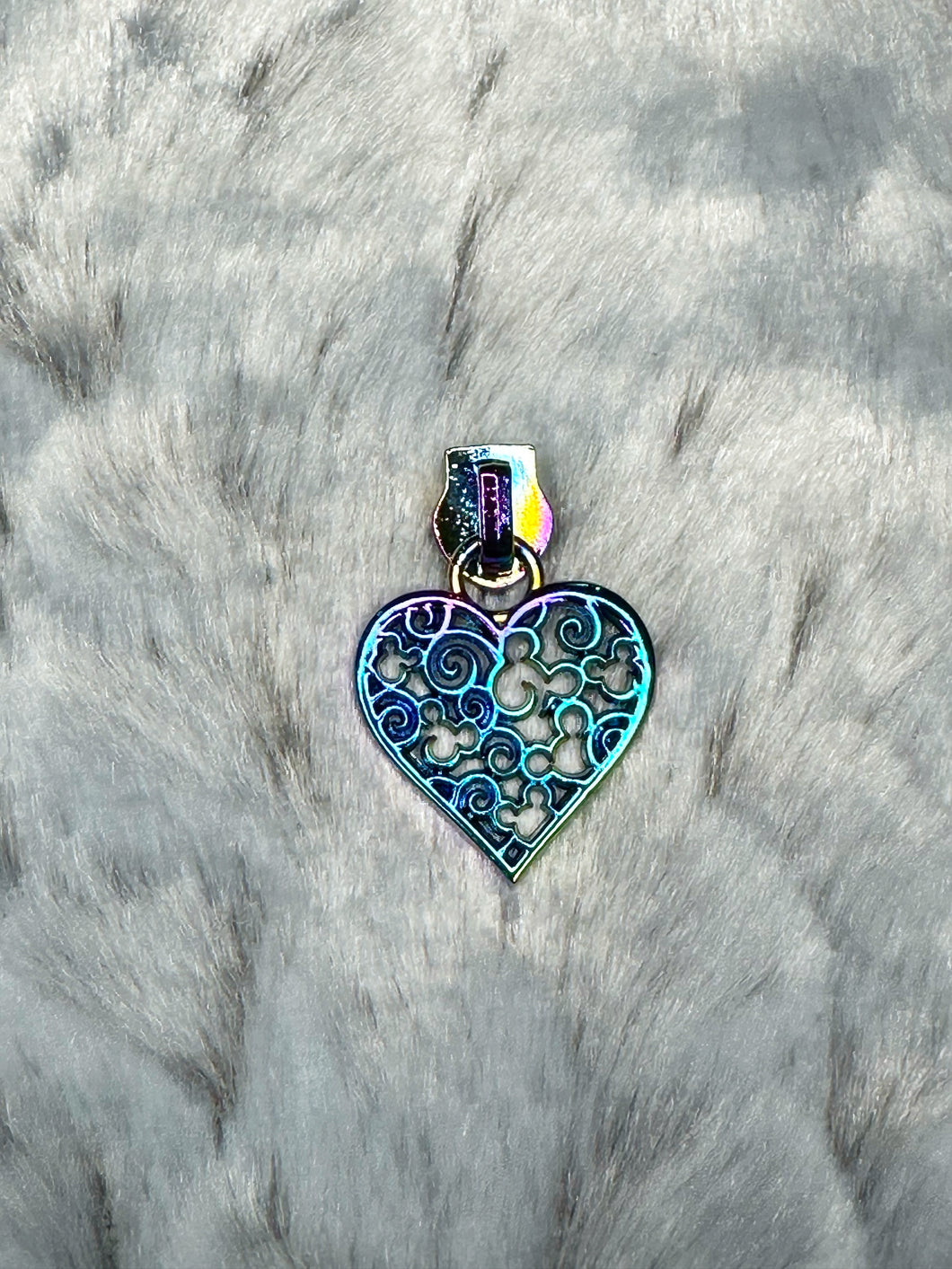 Filigree Mouse Heart Zipper Pull