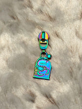 Load image into Gallery viewer, Scorpion Tombstone Zipper Pull
