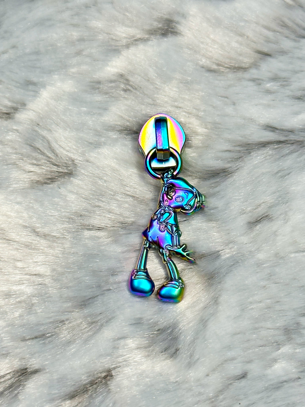 Pinocchio Zipper Pull (matte rainbow)