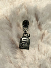 Load image into Gallery viewer, Scorpion Tombstone Zipper Pull
