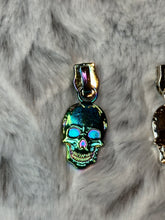 Load image into Gallery viewer, Skull Zipper Pull
