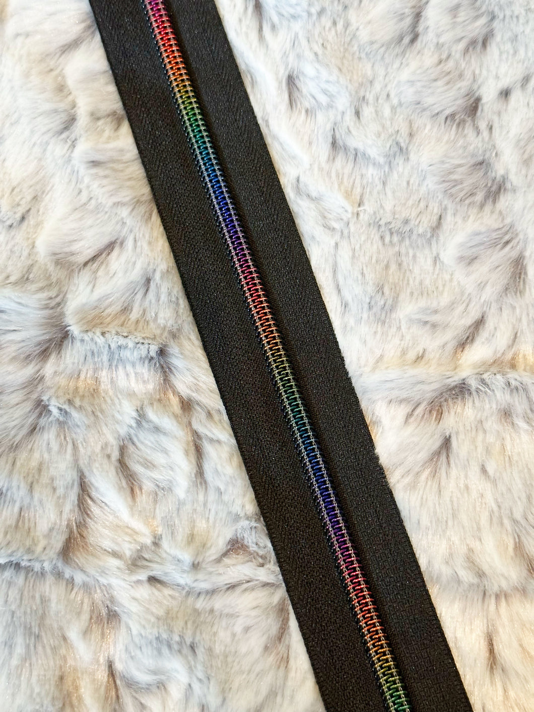 Dark Rainbow Zipper Tape (Ombre Rainbow Metallic)