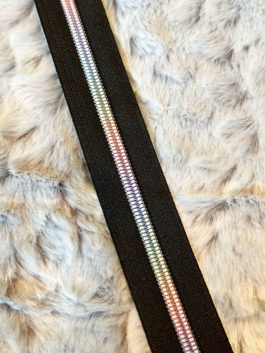 Opal/White Rainbow Zipper Tape (Opal Ombre Rainbow)