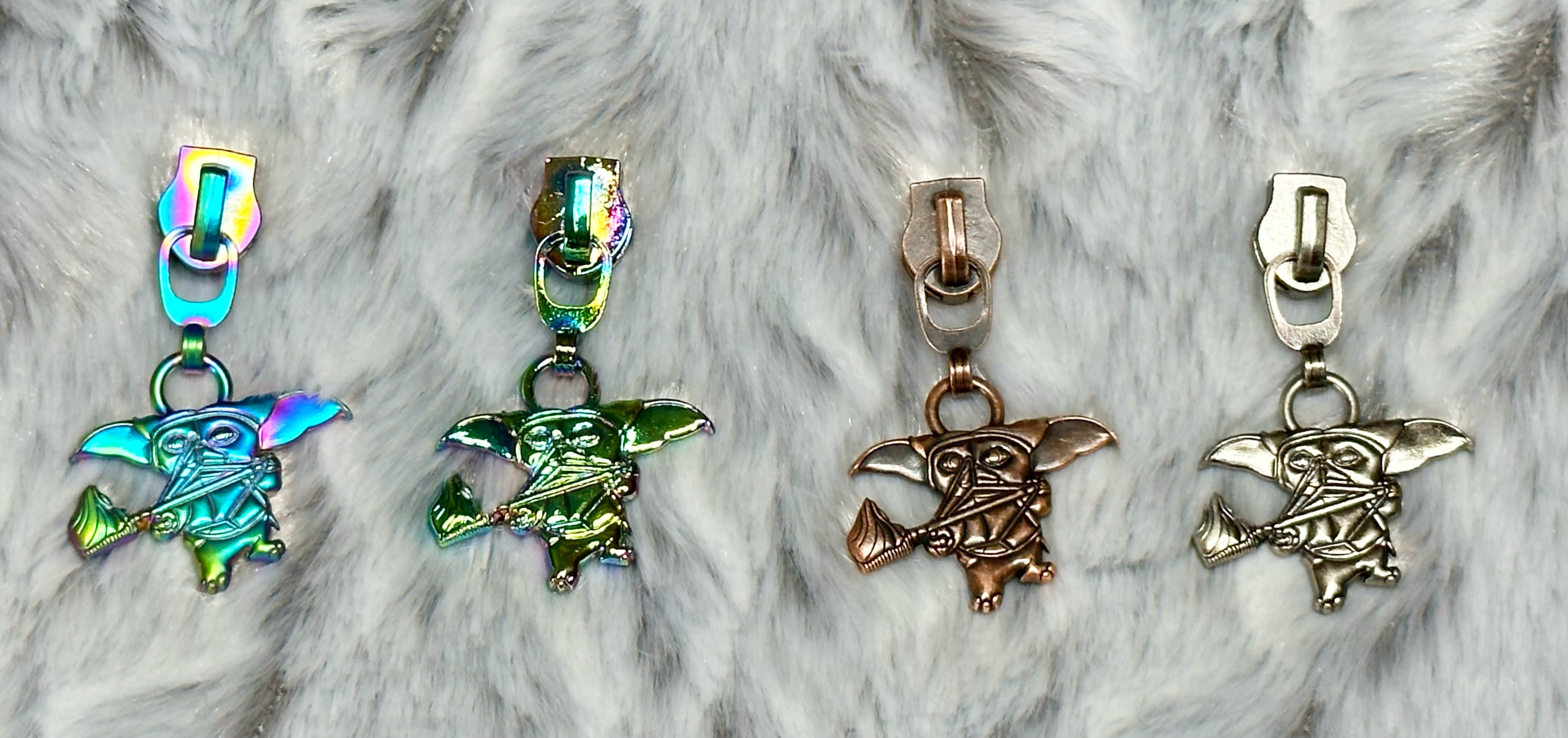 Gizmo Zipper Pull Raw Designs Cctx