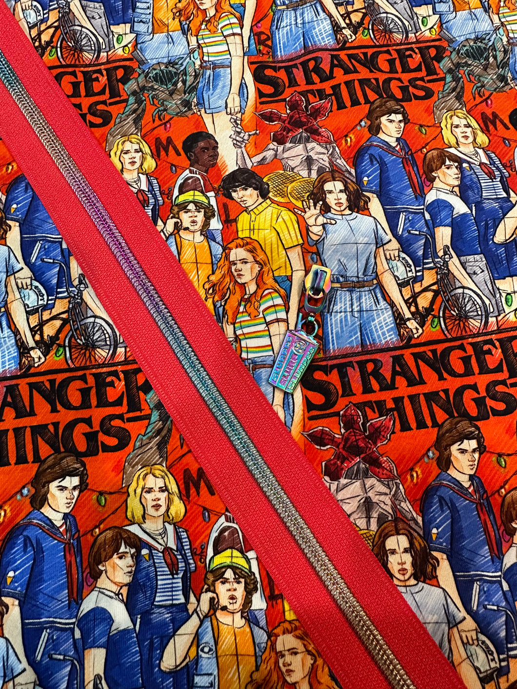 Stranger Things Project Pack (Rainbow Slurpee Pull)